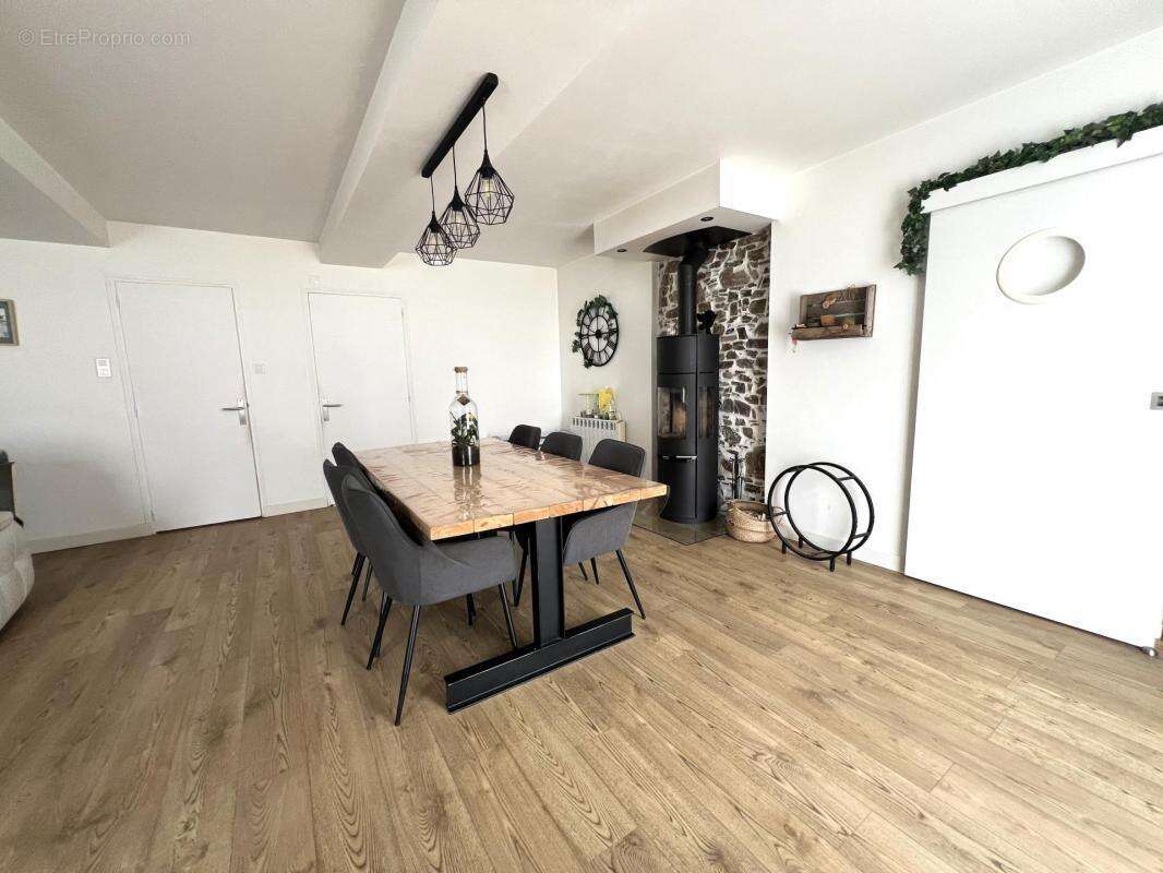 Maison à MAULEVRIER