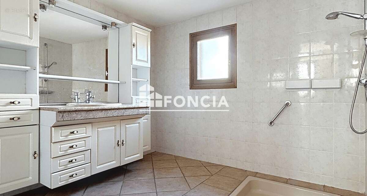 Maison à MONDEVILLE