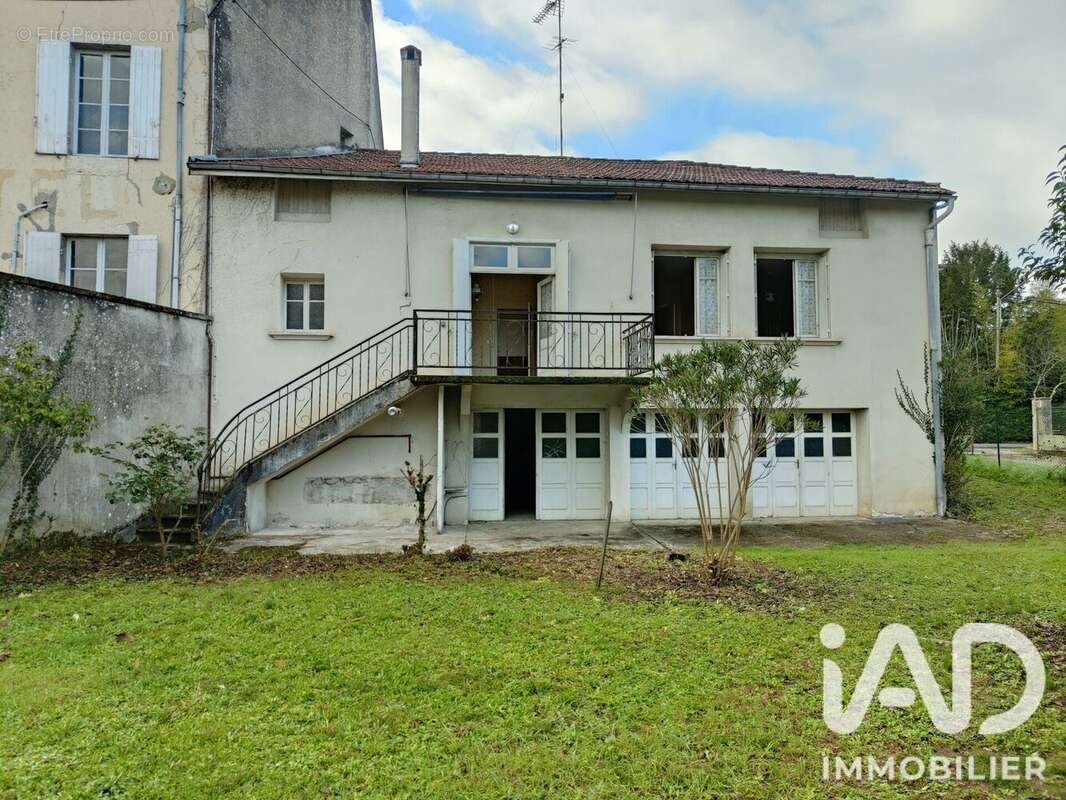 Photo 2 - Maison à LAVARDAC