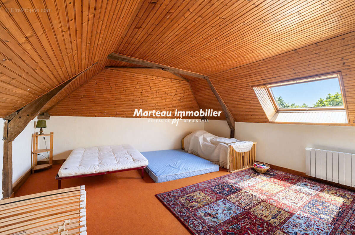 Maison 144 m² à La Guierche  - photo 11