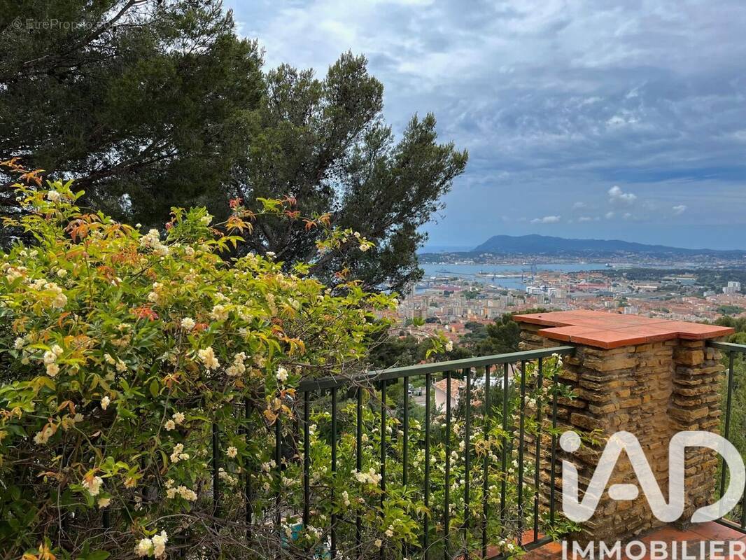 Photo 1 - Maison à TOULON