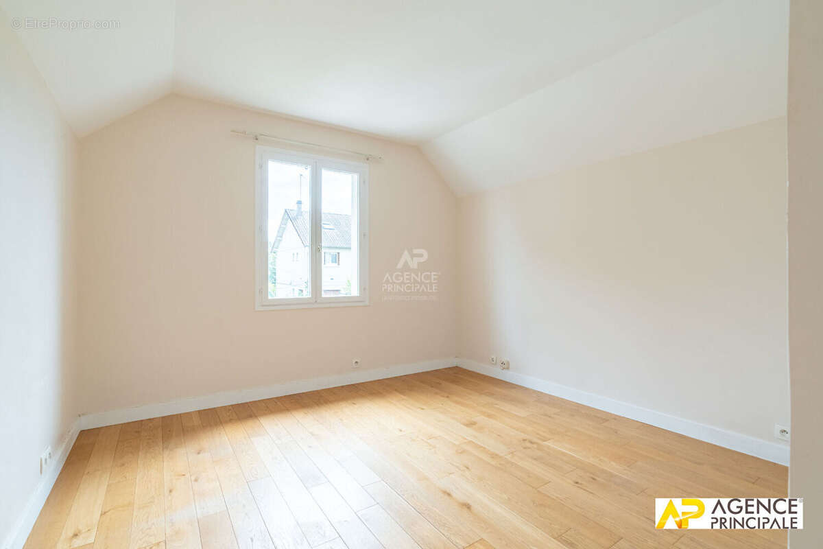 Maison à Maisons-Laffitte - photo 14