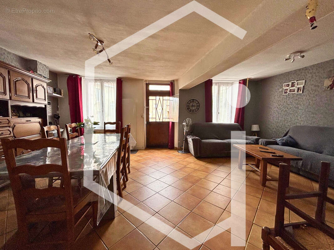 Maison à BONNY-SUR-LOIRE