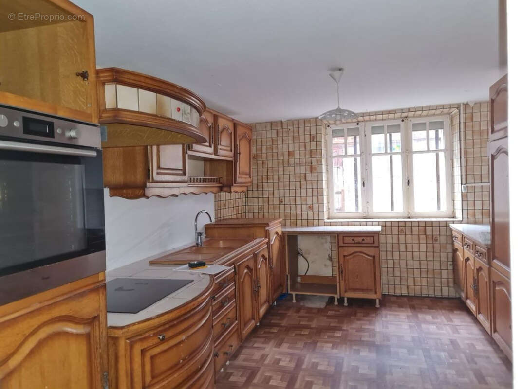 Maison à MAIZIERES-LES-VIC