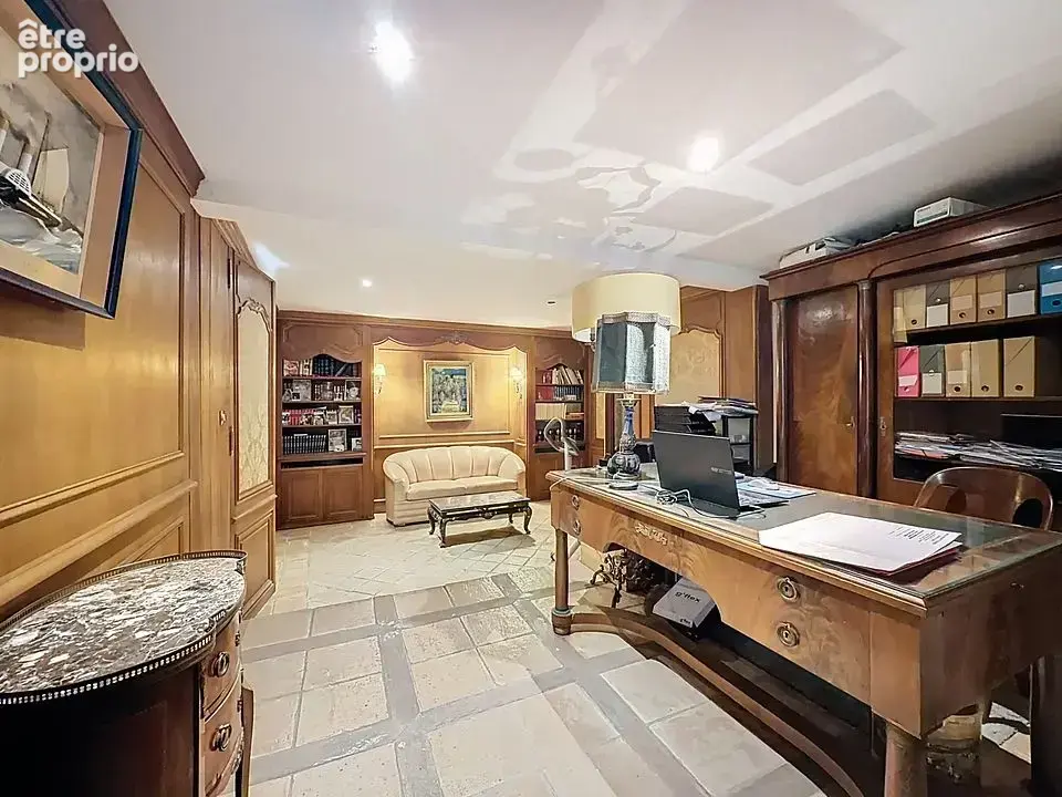 Maison de caractere de 327m2 - photo 14