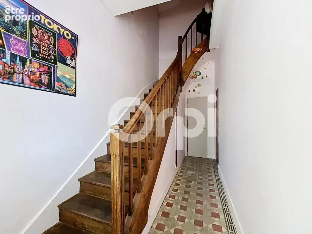 Demeure de caractère en pierre (179 m²) – Charme, volumes & potentiel mixte - photo 2
