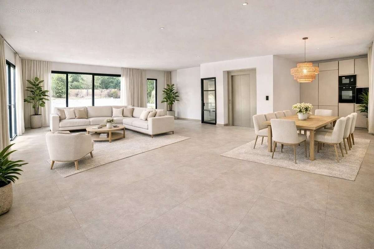 Maison à MOUGINS