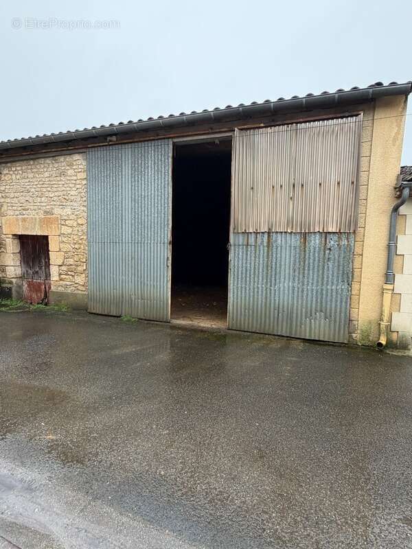 Maison à MORNAC