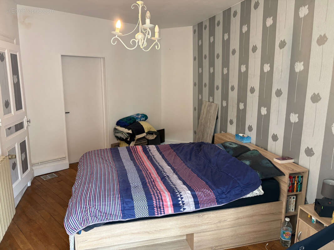 Maison à COUSSAC-BONNEVAL