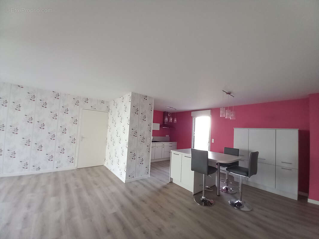 Appartement à FOUGERES
