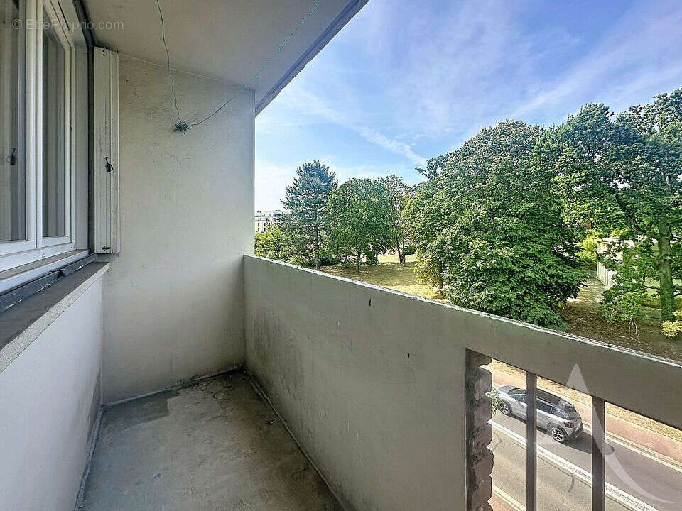 EXCLUSIVITÉ - Appartement F3 56 m² avec balcon, 2 chambres, cave et cuisine équipée - photo 9