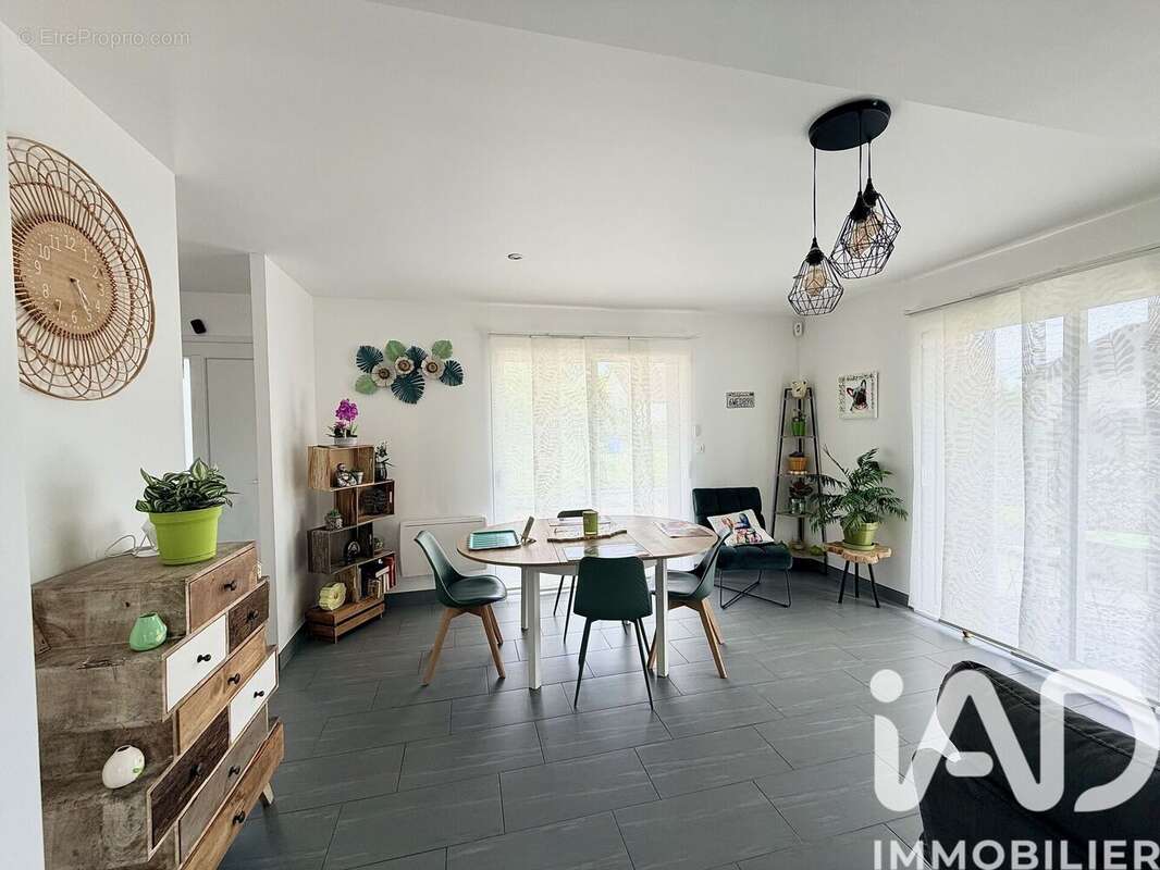 Appartement 85 m² à Villemandeur  - photo 3