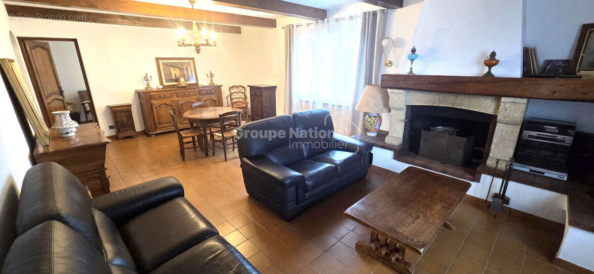 Quartier VERDURON HAUT ! Belle maison de type 4 de 90 m² sur parcelle de terrain de 530 m² arborée et piscinable  avec cuisine d - photo 3