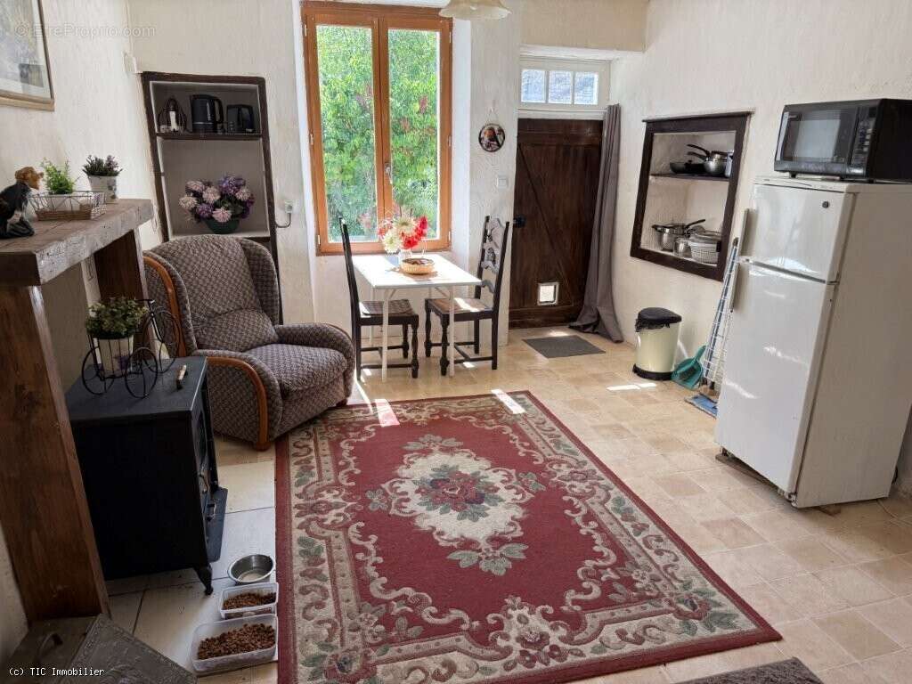 Maison à RUFFEC