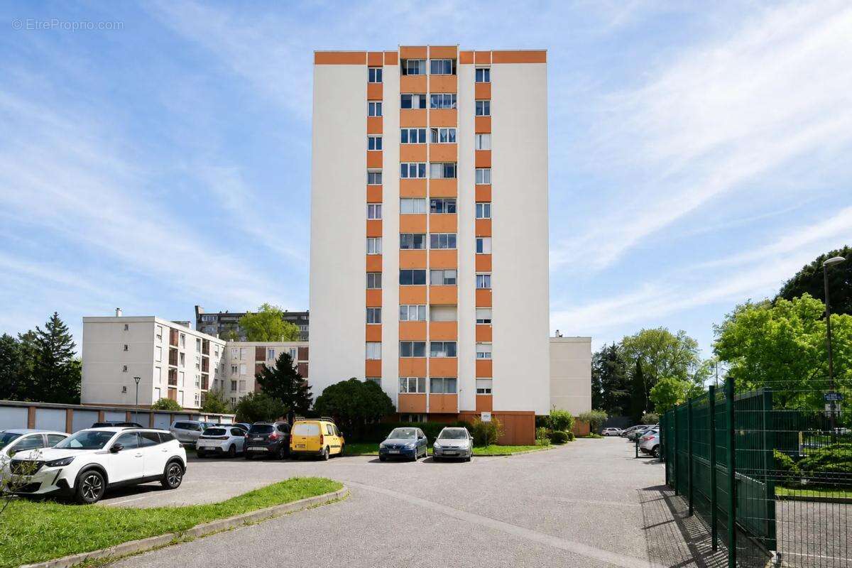 Appartement 4 pièces de 72 m² vendu loué - photo 23