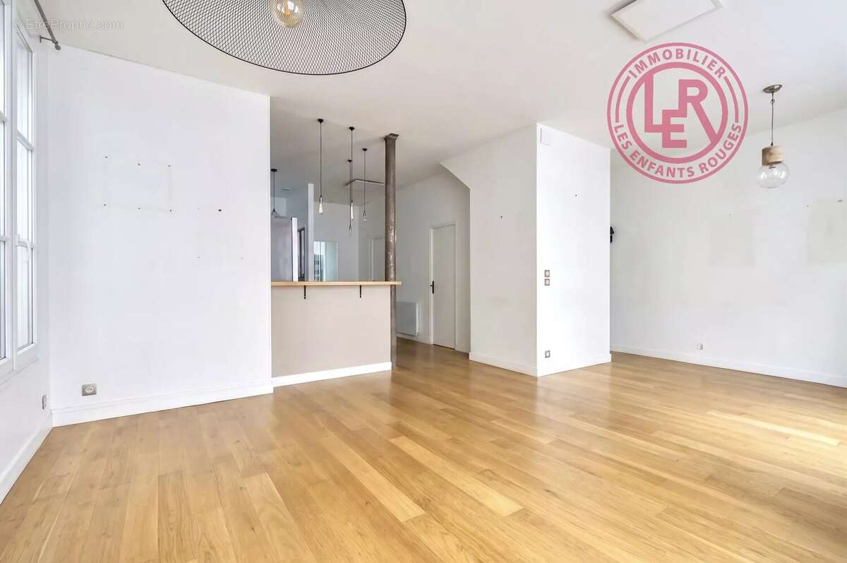 Appartement à PARIS-10E