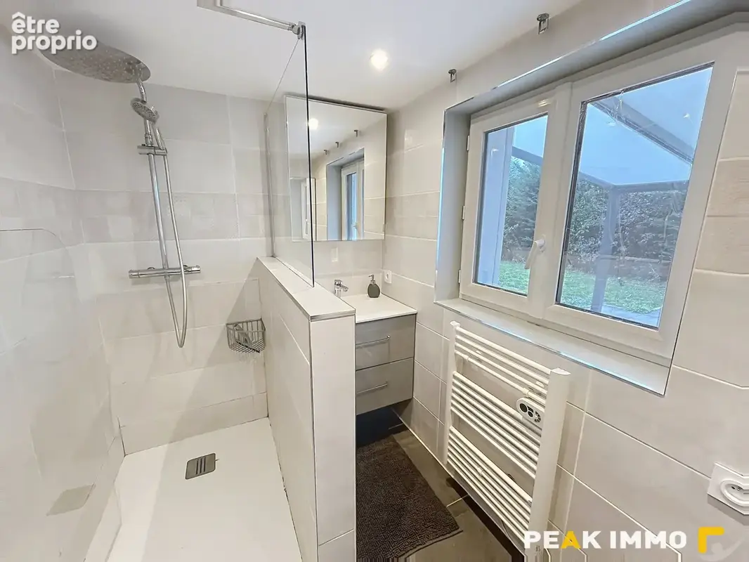 Appartement - 81 m2 avec terrasse et jardin - DOUSSARD - photo 7