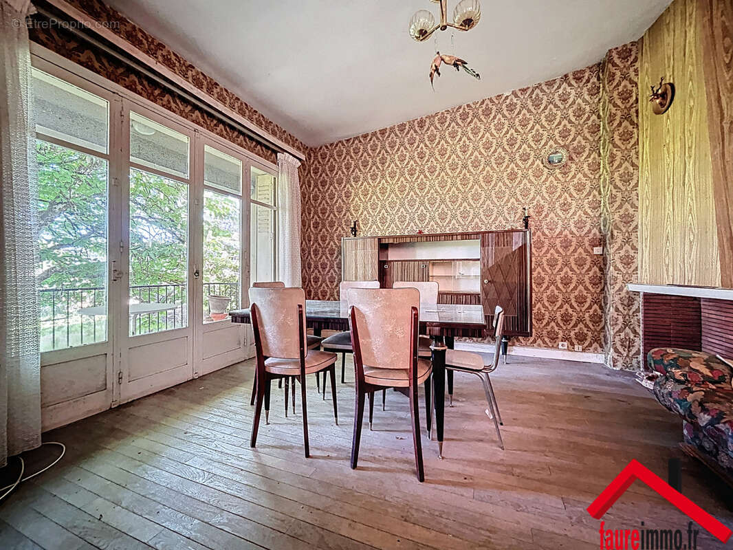 Maison à MANSAC
