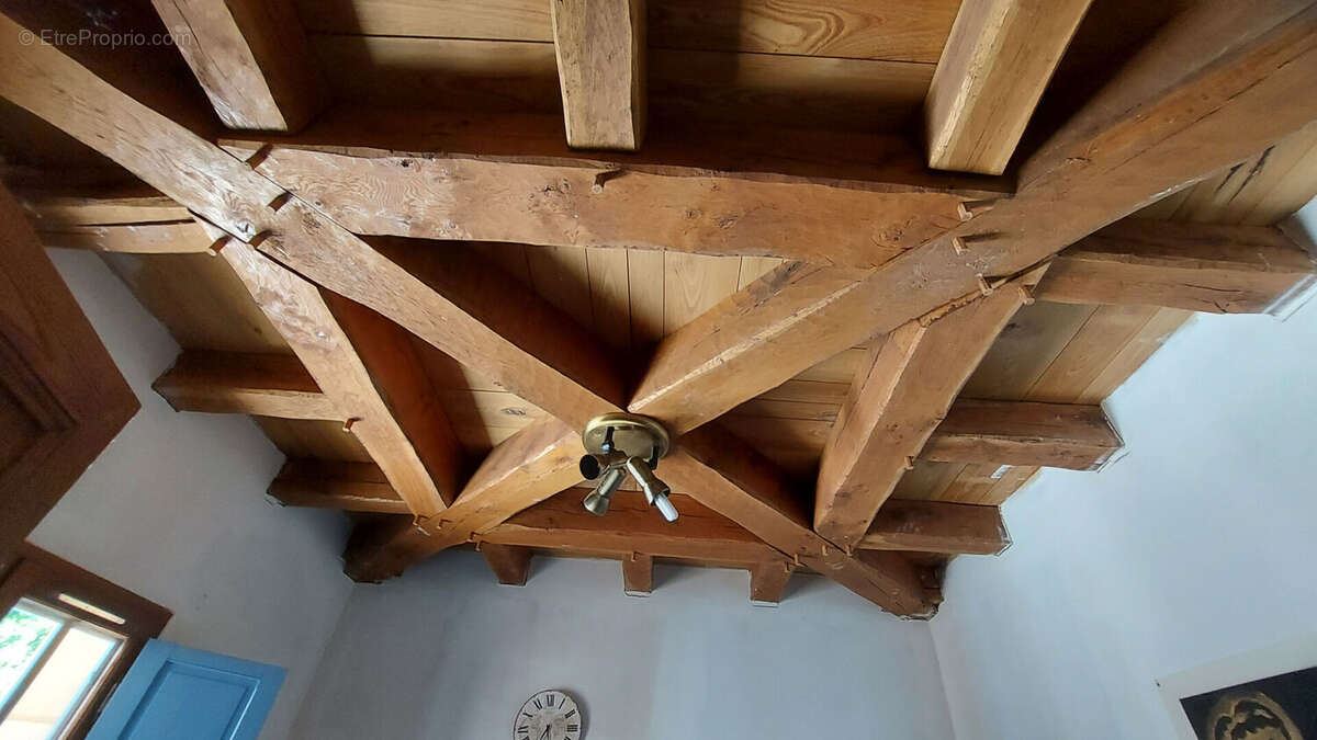 Maison à CENAC-ET-SAINT-JULIEN