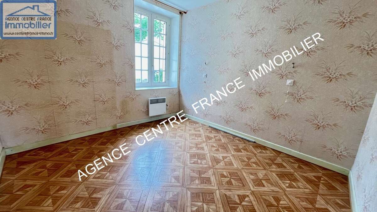 Maison à MEHUN-SUR-YEVRE