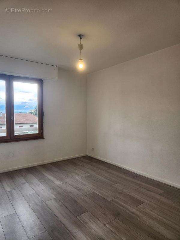 Appartement à VILLE-LA-GRAND