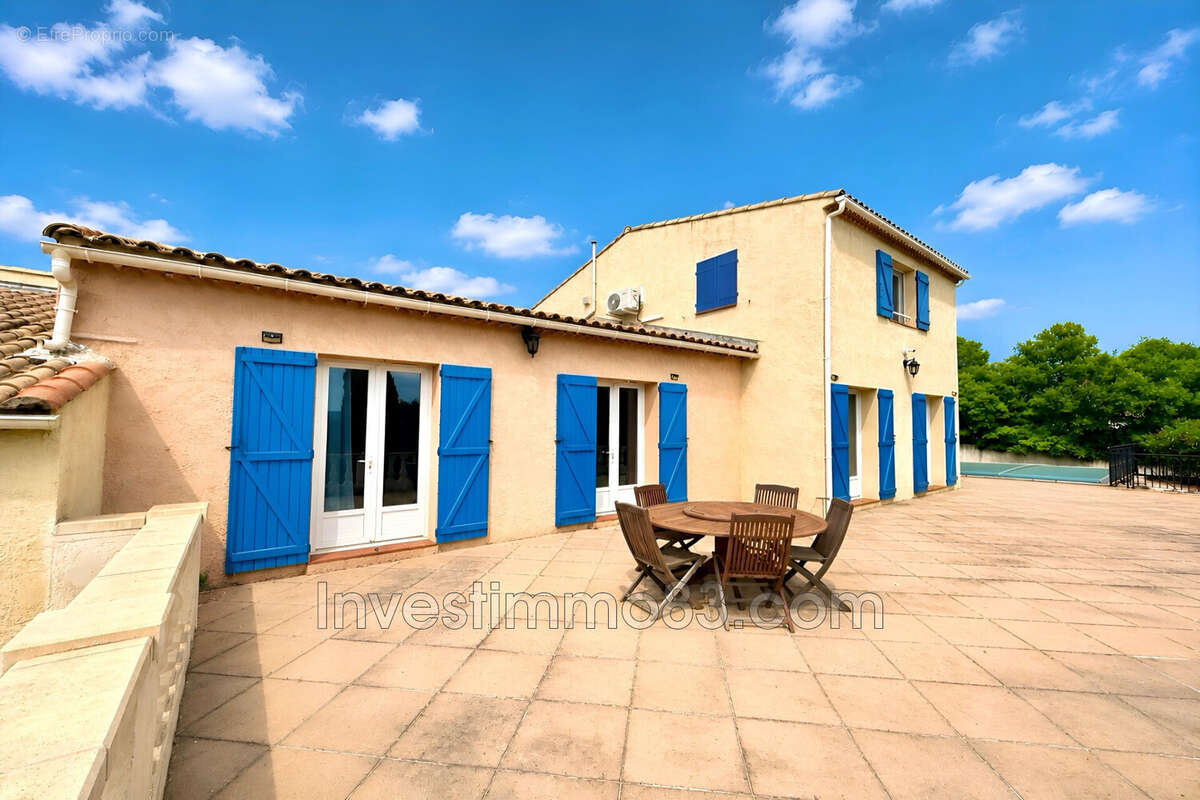 Maison 170 m² à Saint-Maximin-La-Sainte-Baume  - photo 9