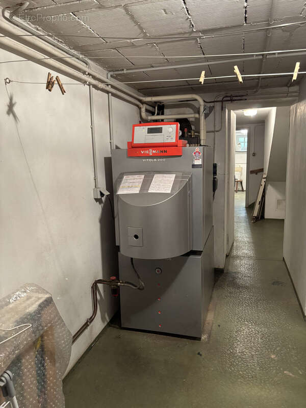 Maison à VIC-SUR-CERE