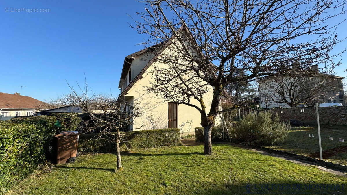 Maison à MONTFORT-L&#039;AMAURY