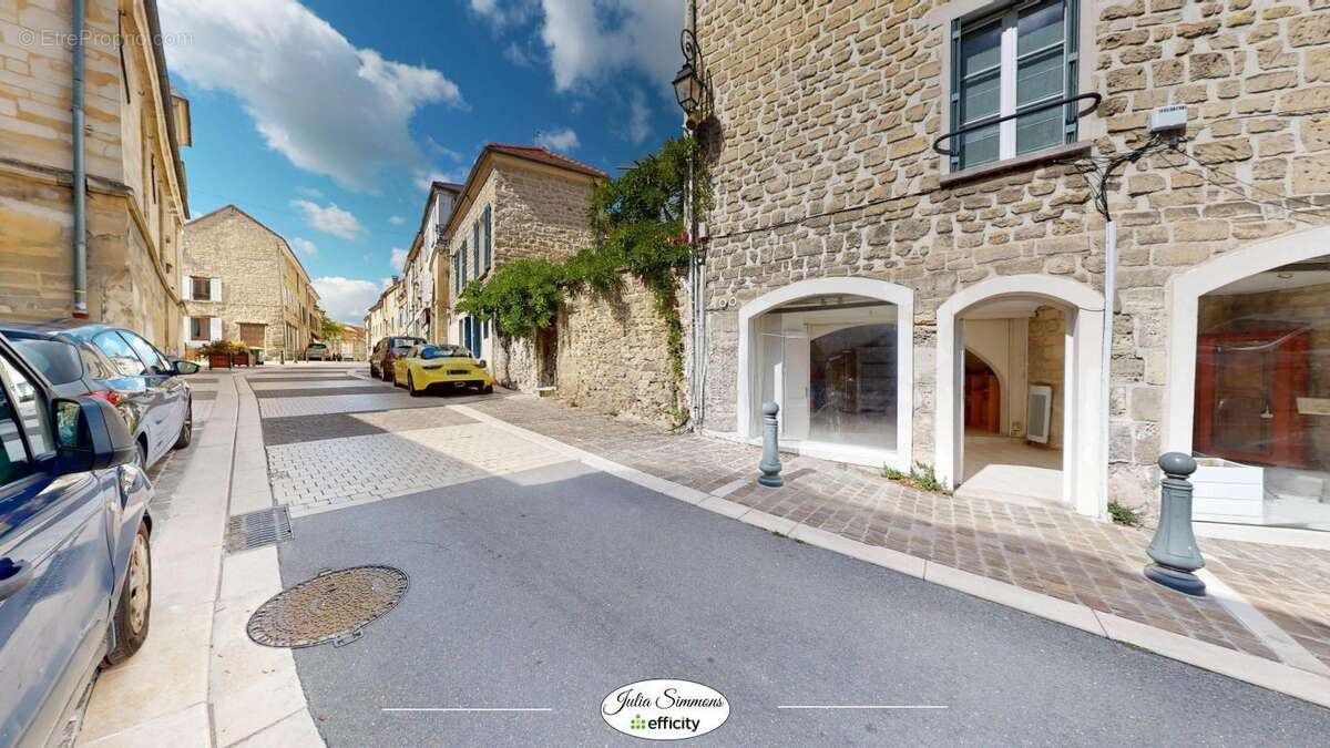 Commerce à CARRIERES-SUR-SEINE