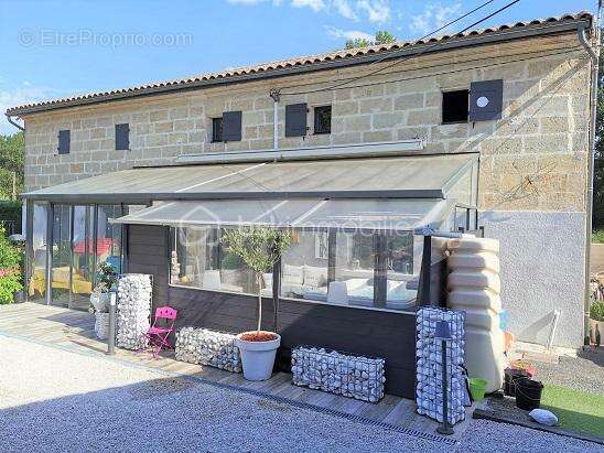 Maison à SAINT-EMILION