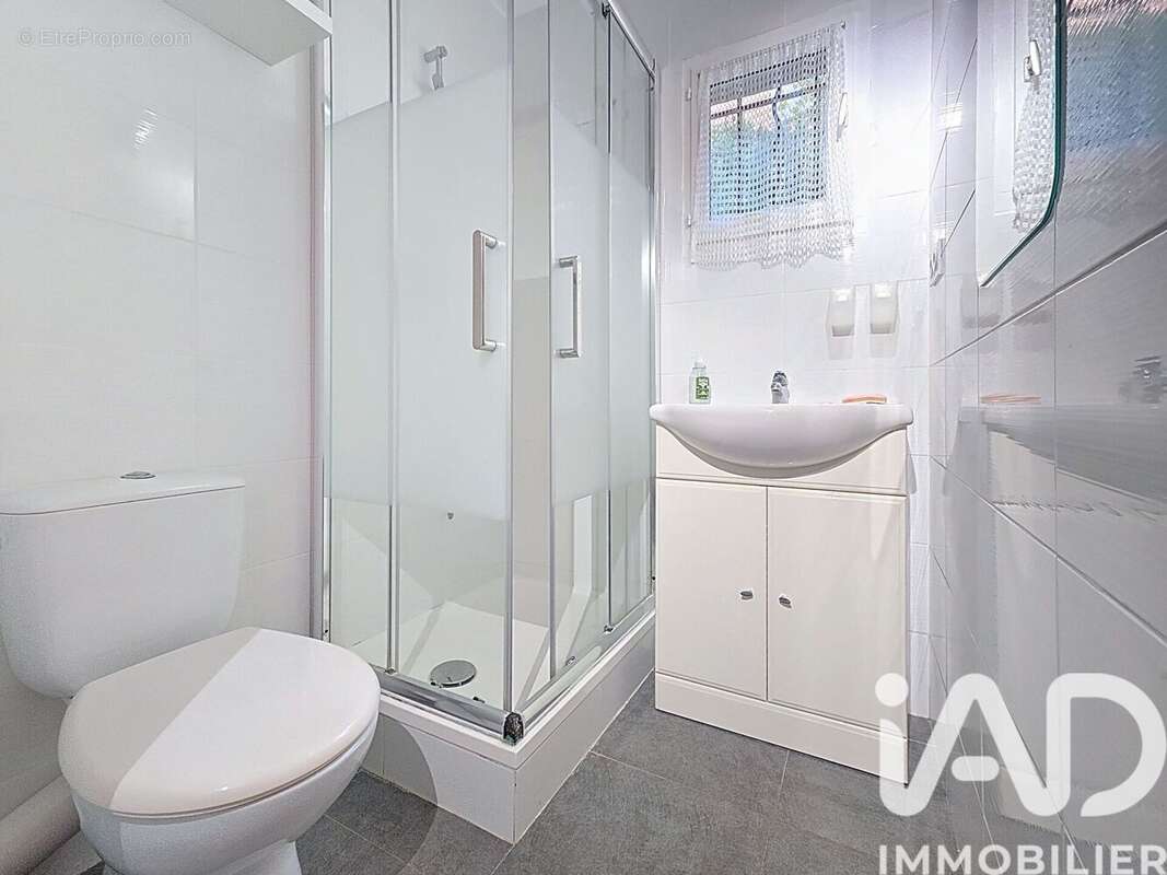 Photo 8 - Appartement à ROQUEBRUNE-SUR-ARGENS