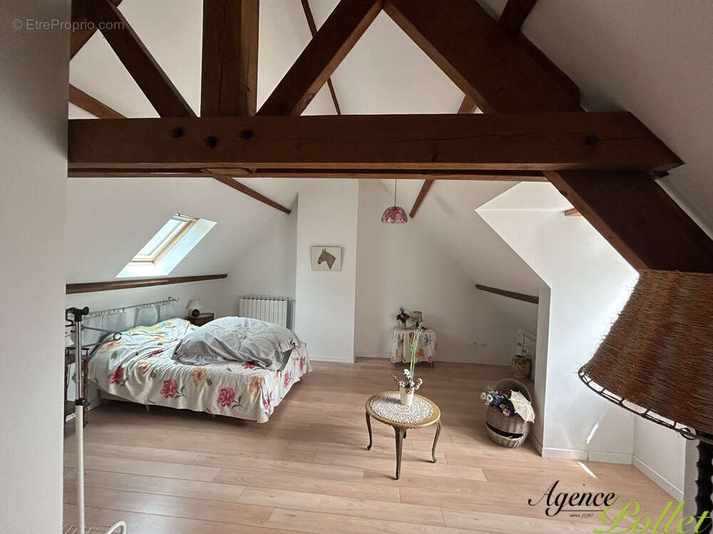 Maison à BRINON-SUR-SAULDRE
