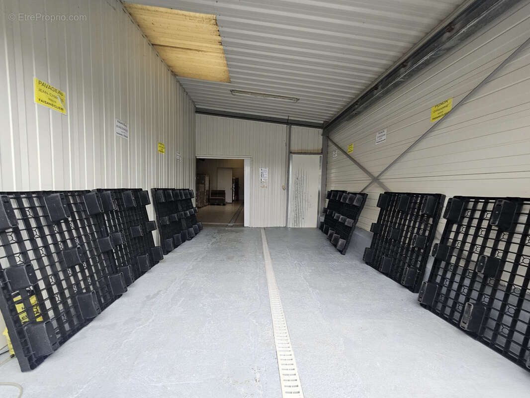 Commerce à CHAMBRETAUD