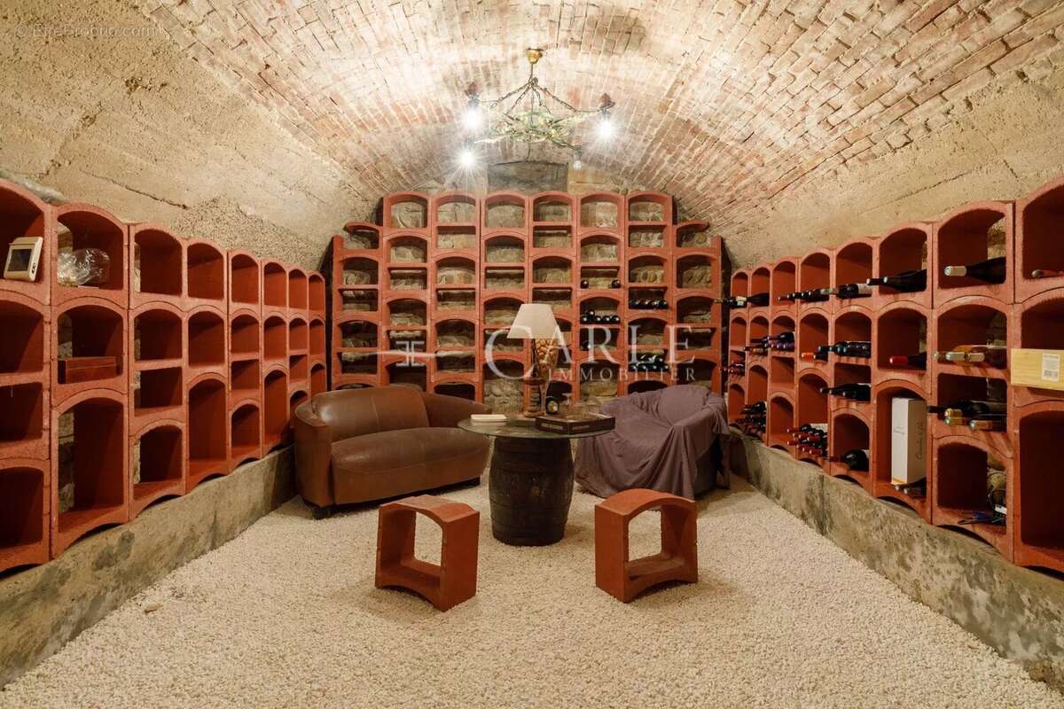 Maison à SAINT-BONNET-DE-MURE