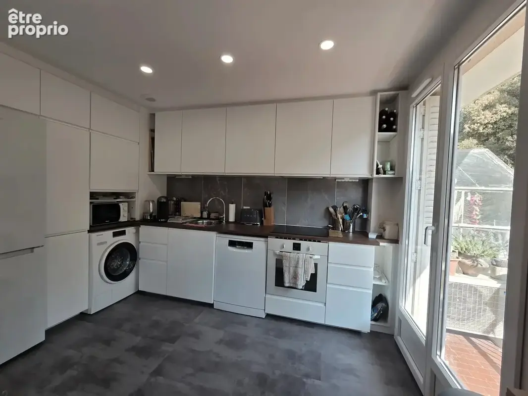 Cimiez, lumineux appartement 3 pièces 67,22m2 + balcon + parking - photo 11