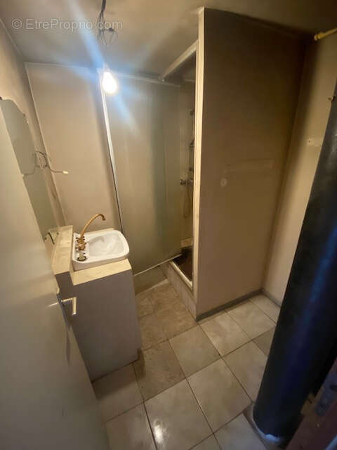 Maison à restaurer avec grange sur terrain de 577 M2 - photo 10