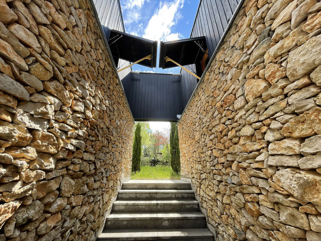 Maison à FERRIERES-LES-VERRERIES