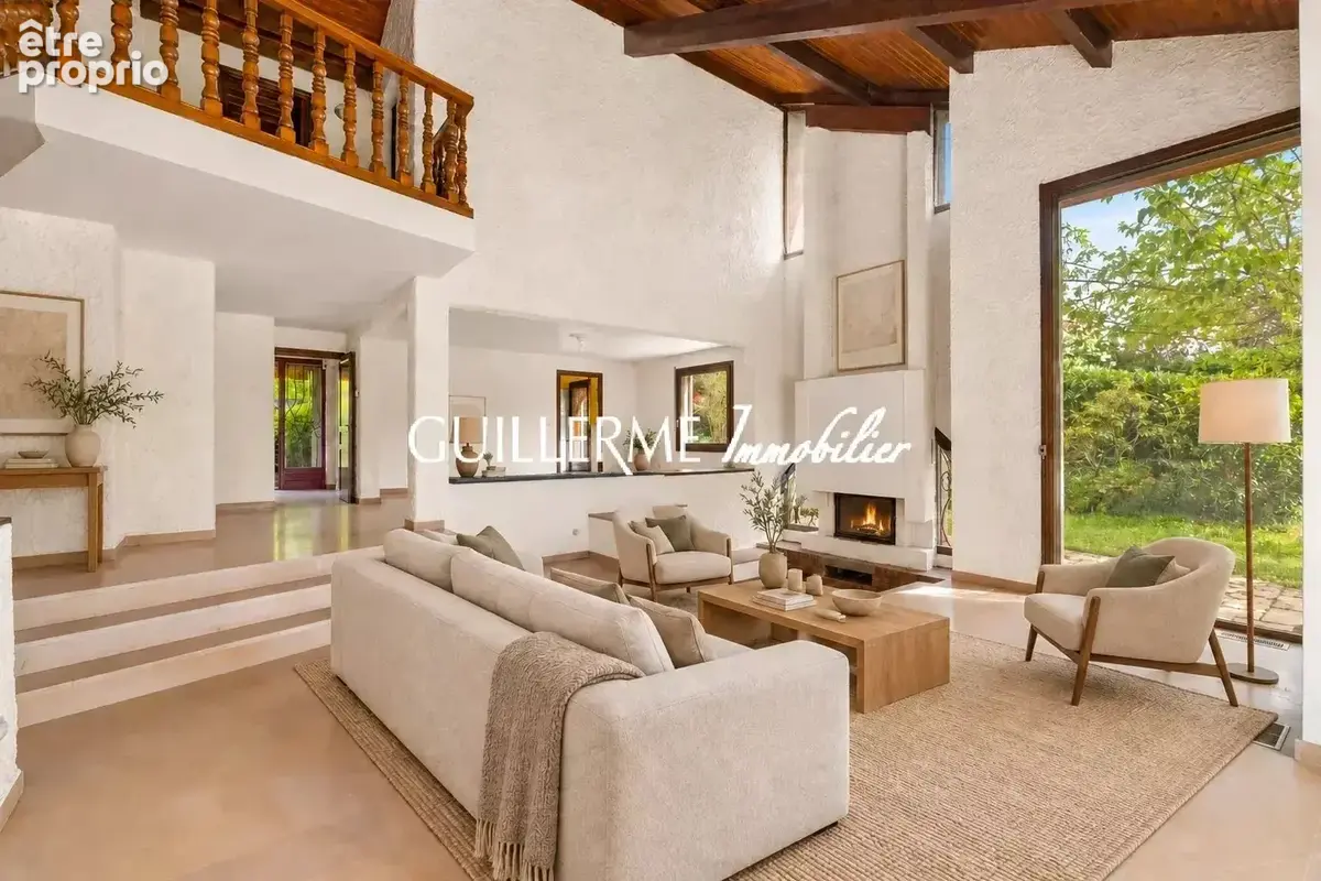 Dardilly-le-Bas – Maison de 250 m² – Piscine & pool-house – Terrain de 3 600 m² - photo 2