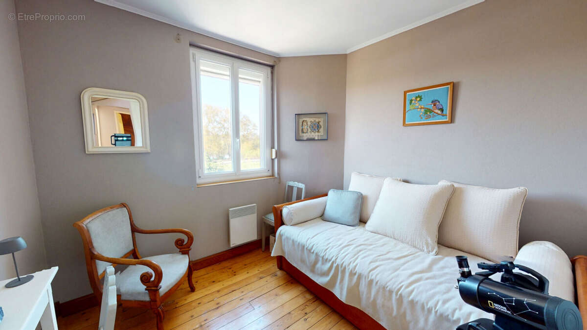 Maison à VILLEBERNIER