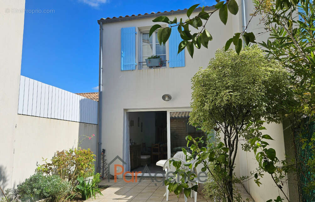 Maison à VAUX-SUR-MER