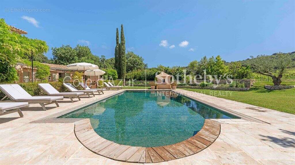 Villa provençale 210 m² avec piscine et jardin paysager proche Pampelonne - photo 3