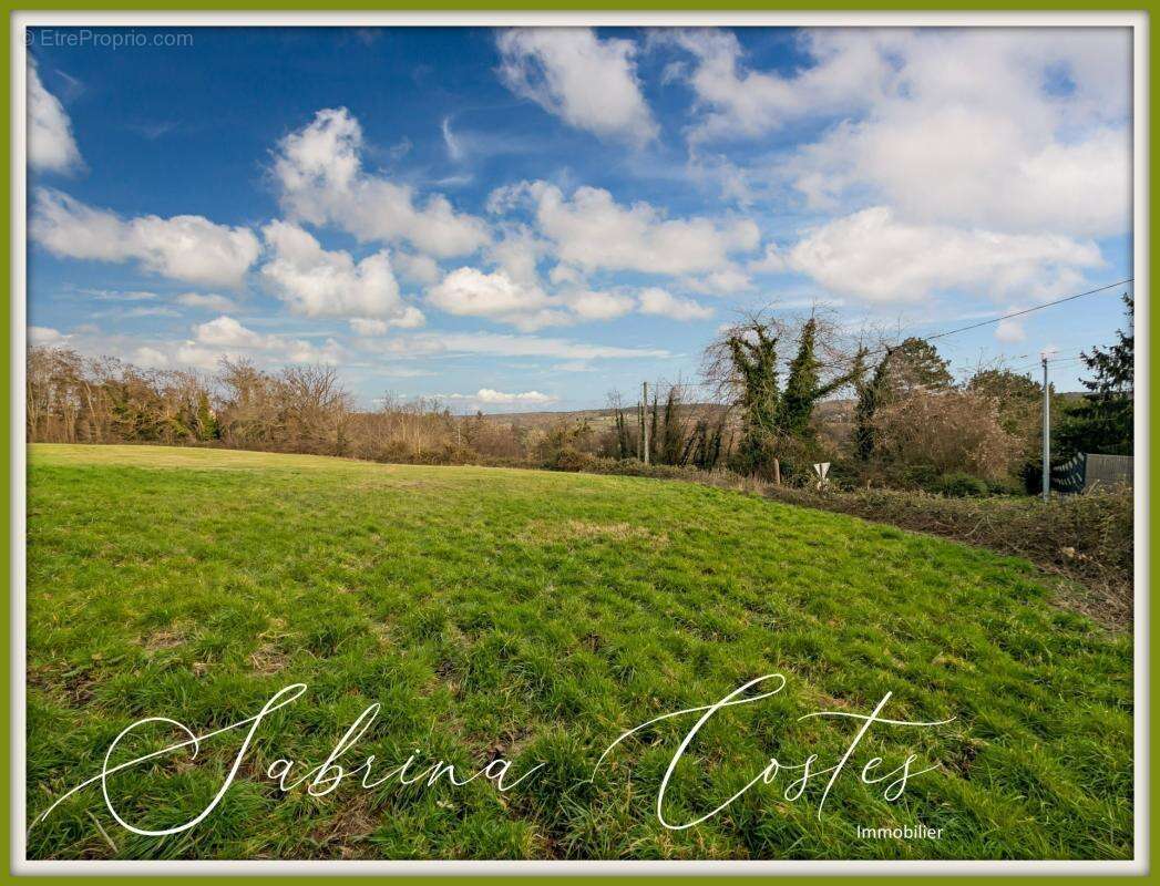  À vendre – Superbe terrain d’environ 2 950 m² avec vue, à Saint-Pierre-de-Bailleul  - photo 2