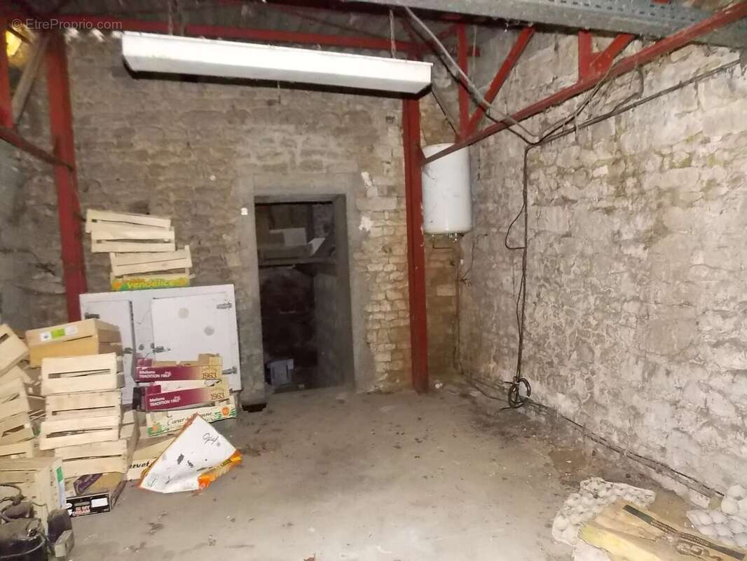Ancien magasin avec appartement - photo 5