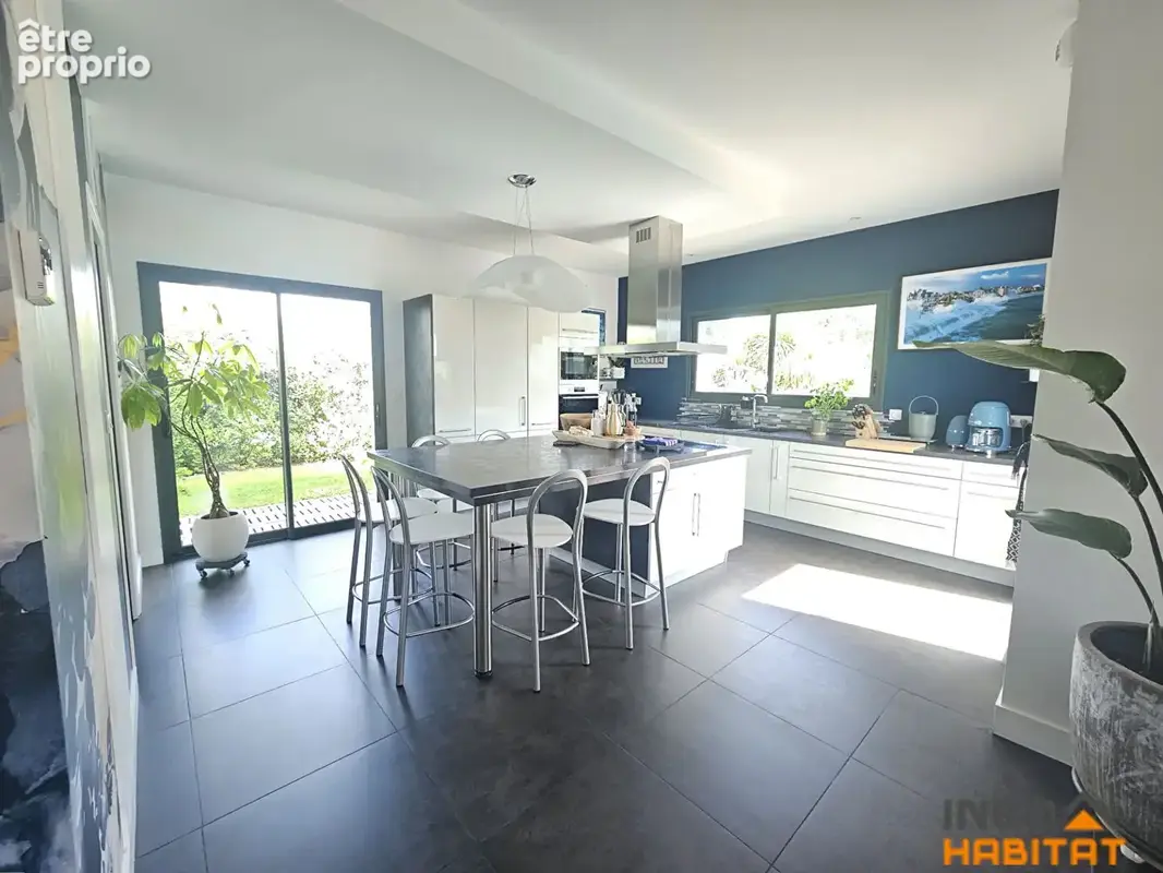 EXCLUSIVITÉ AMANDA - Maison contemporaine avec piscine - 6 chambres - LA MÉZIÈRE - photo 4