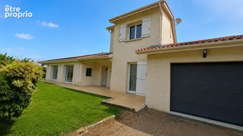 Maison de 7 pièces principales - photo 2