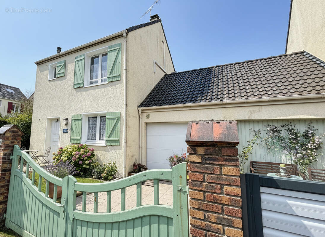 Maison à MONTMORENCY