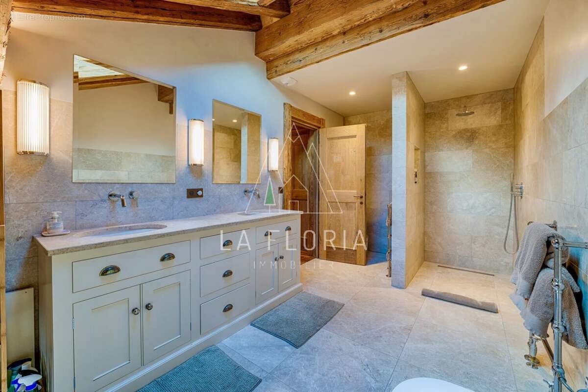 Maison à LES HOUCHES