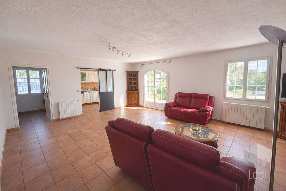 MONTELIMAR, maison de 130 m2, 5 chambres - photo 5