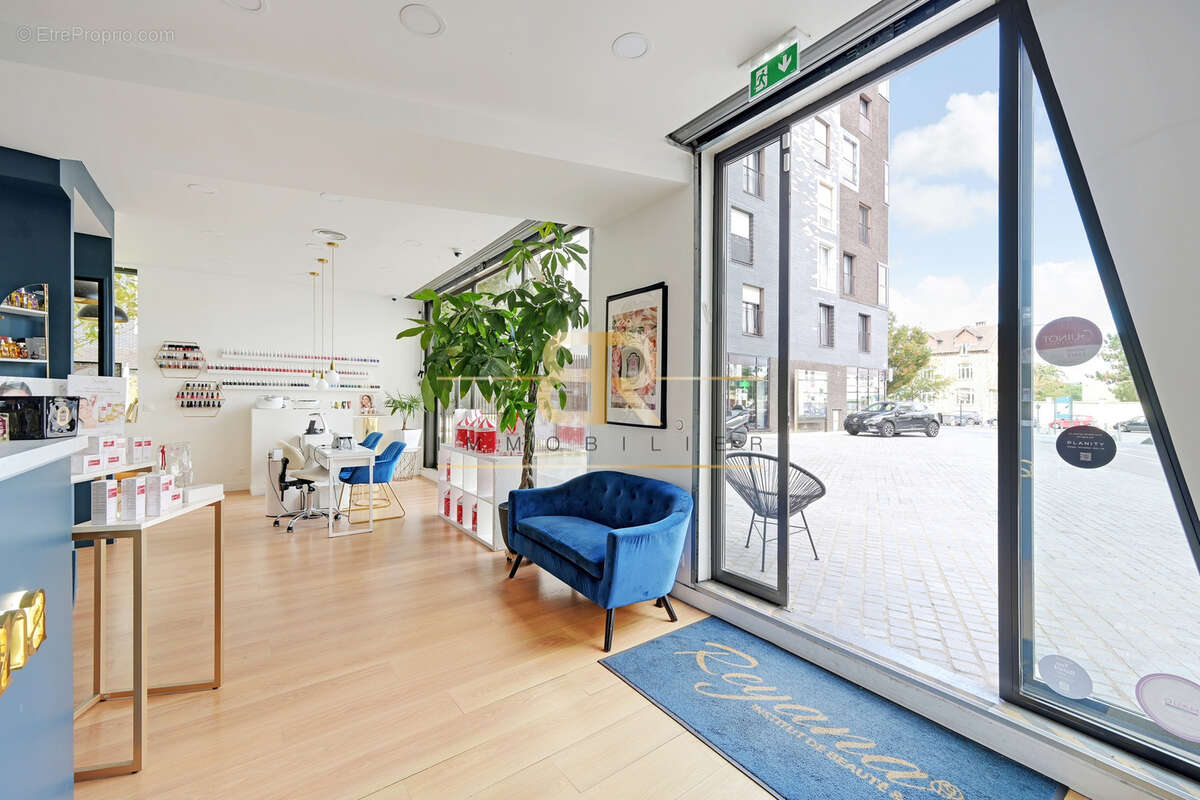 Commerce à ASNIERES-SUR-SEINE