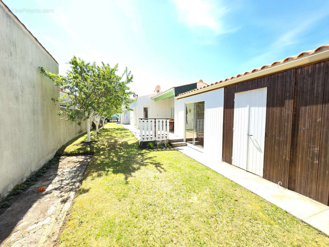 Maison à LA BREE-LES-BAINS